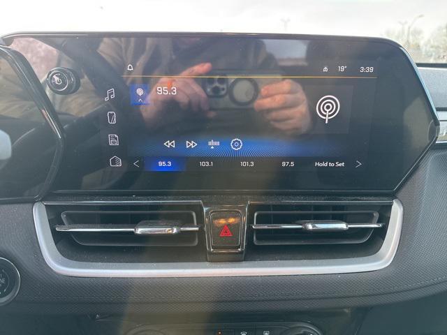 used 2025 Chevrolet TrailBlazer car, priced at $25,700