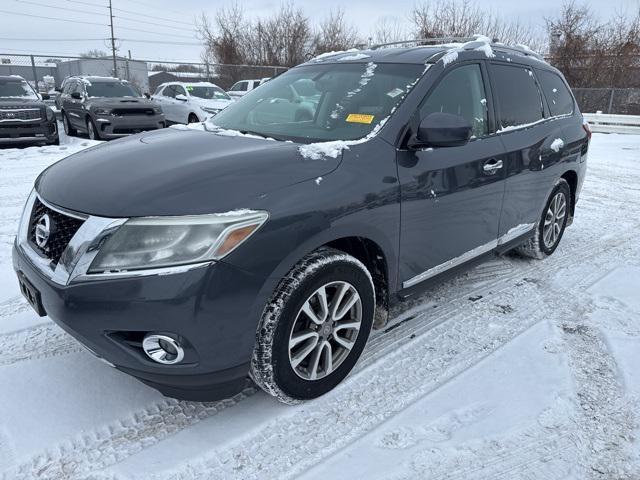 used 2013 Nissan Pathfinder car, priced at $5,500