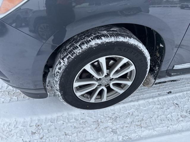 used 2013 Nissan Pathfinder car, priced at $5,500