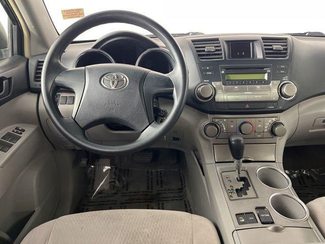 used 2008 Toyota Highlander car, priced at $5,500