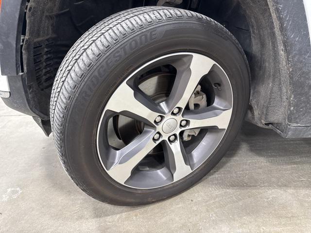 used 2024 Jeep Grand Cherokee L car, priced at $37,300