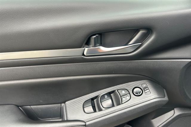 2022 Storm Blue Metallic Nissan Altima
