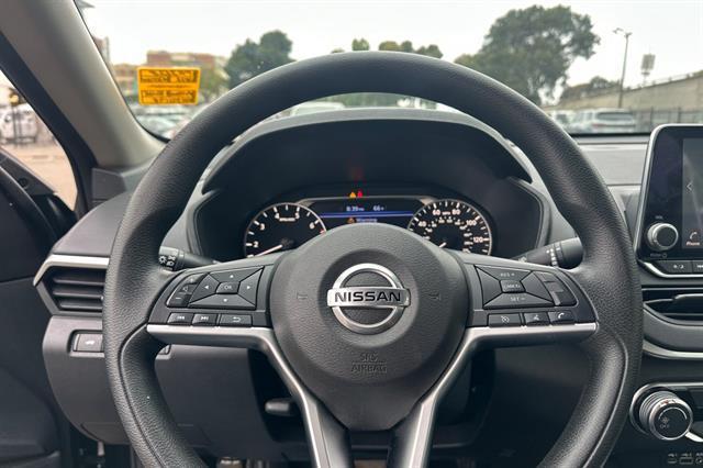 2022 Storm Blue Metallic Nissan Altima