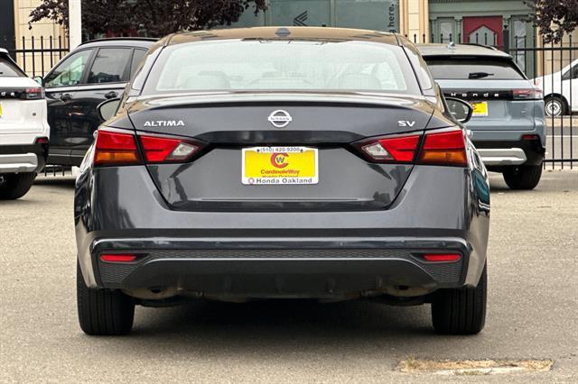2022 Storm Blue Metallic Nissan Altima