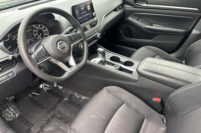 2022 Storm Blue Metallic Nissan Altima