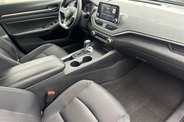 2022 Storm Blue Metallic Nissan Altima