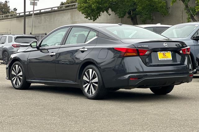 2022 Storm Blue Metallic Nissan Altima