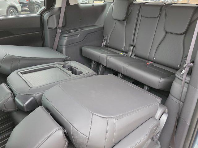 new 2026 Kia Carnival Hybrid car, priced at $51,765