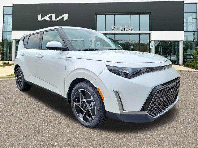 new 2025 Kia Soul car, priced at $26,895