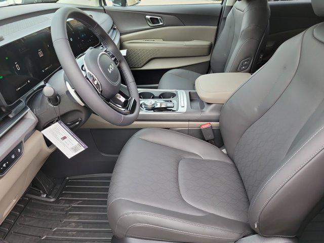 new 2026 Kia Carnival Hybrid car, priced at $46,680