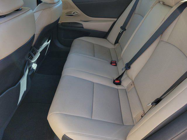 used 2021 Lexus ES 300h car, priced at $25,629