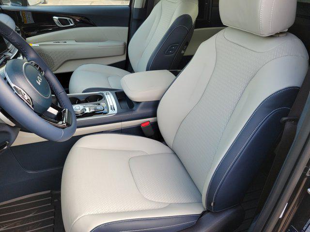 new 2026 Kia Carnival Hybrid car, priced at $57,820