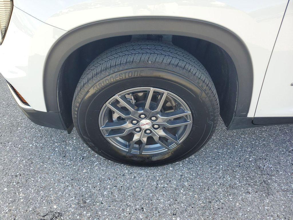 used 2025 GMC Acadia car, priced at $35,987