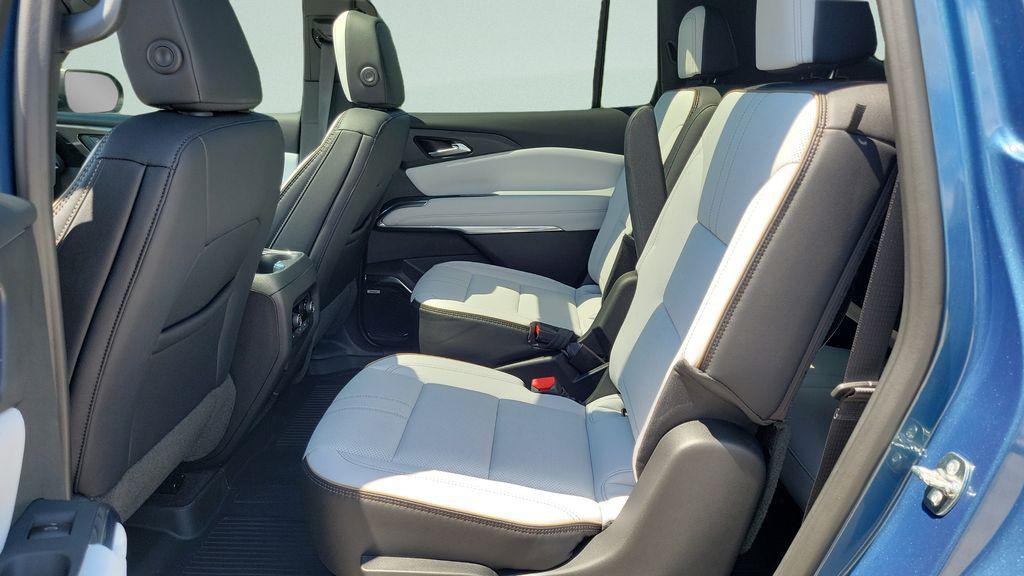 new 2026 Chevrolet Traverse car, priced at $56,192