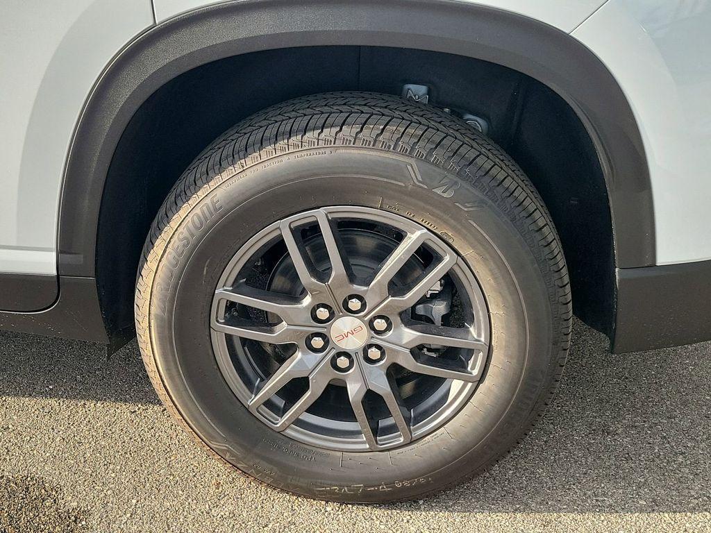 new 2026 GMC Acadia car, priced at $43,422