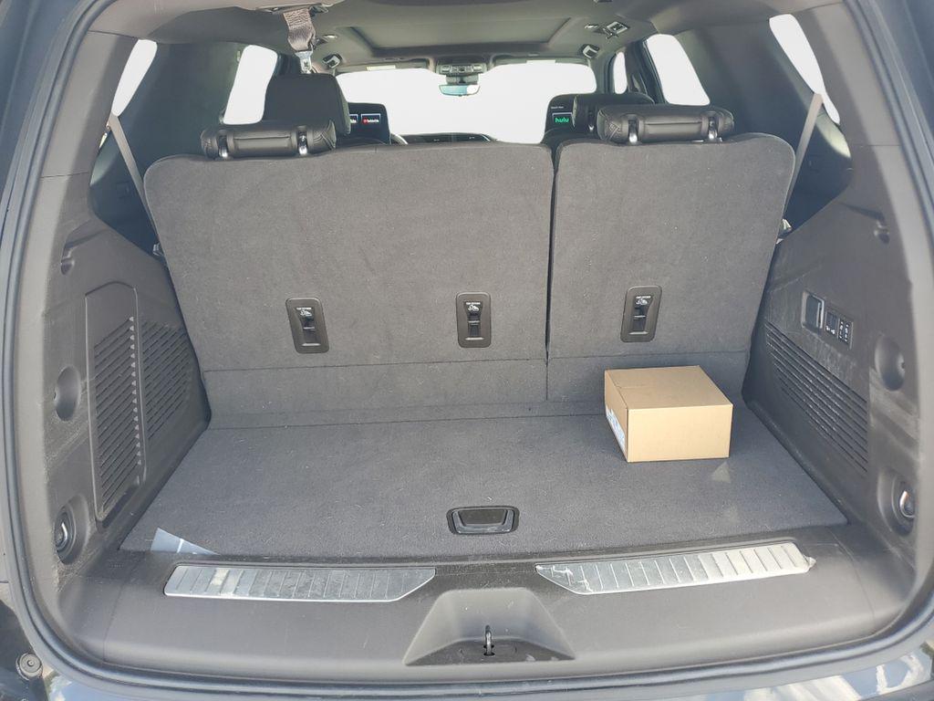 used 2024 GMC Yukon car, priced at $73,987