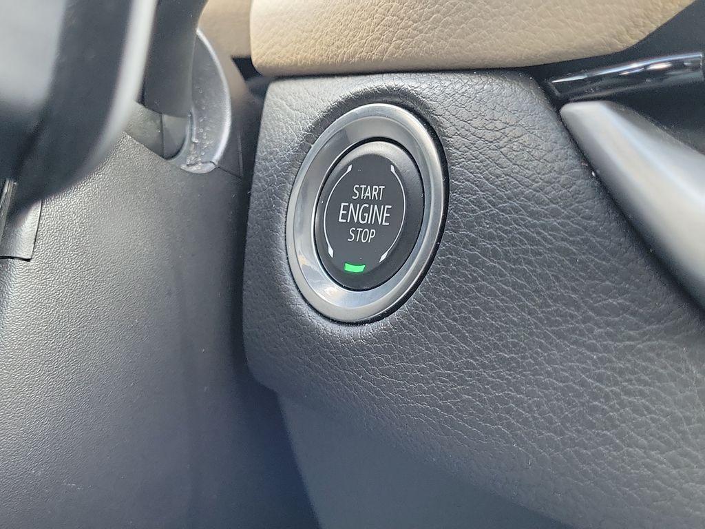 used 2025 Cadillac XT4 car, priced at $36,371