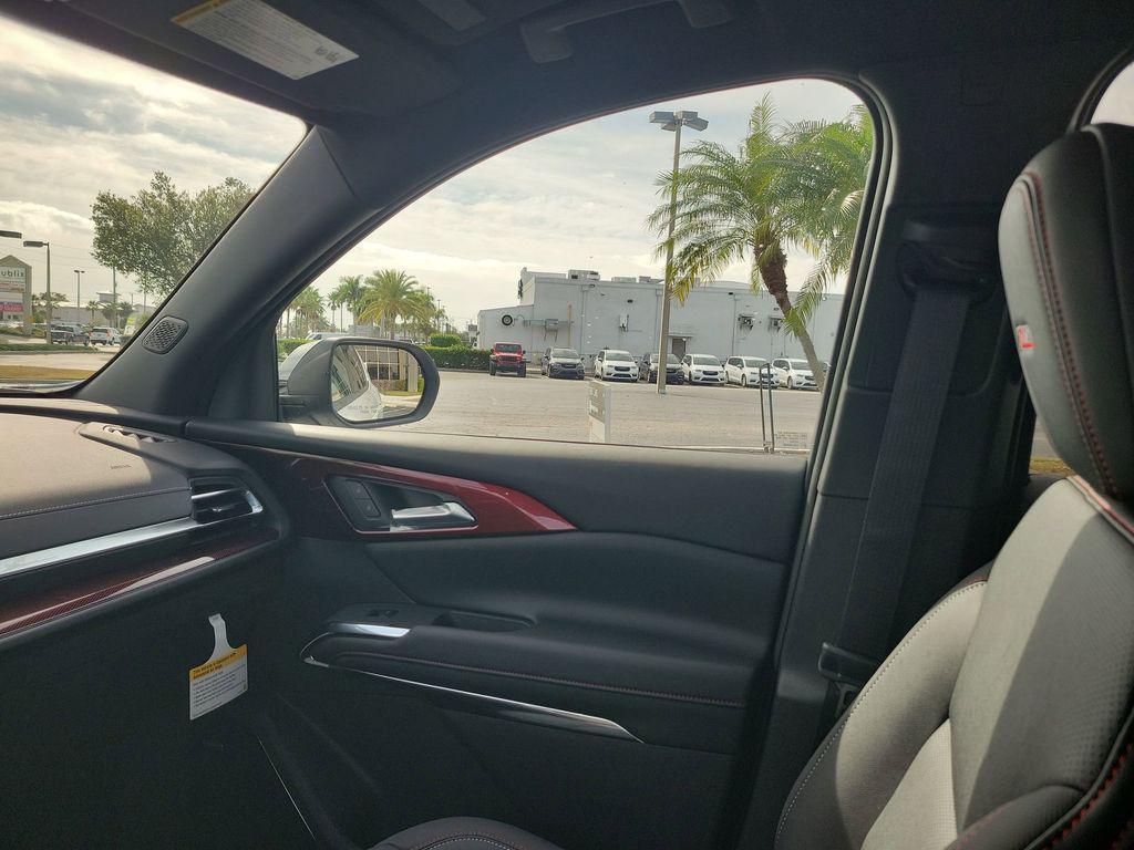 new 2026 Chevrolet Traverse car, priced at $55,032