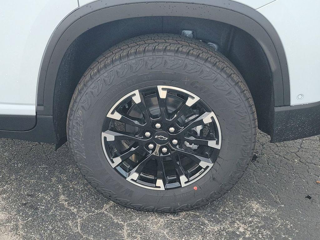 new 2026 Chevrolet Traverse car, priced at $55,032