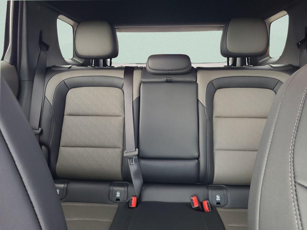 new 2026 Chevrolet Equinox car, priced at $33,128