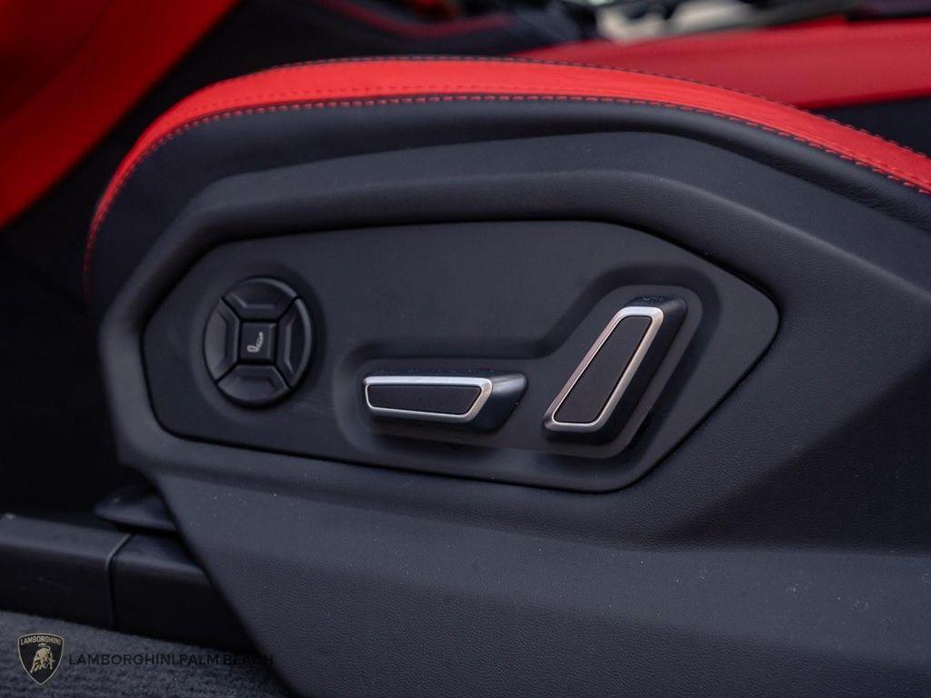 used 2025 Lamborghini Urus car, priced at $304,586