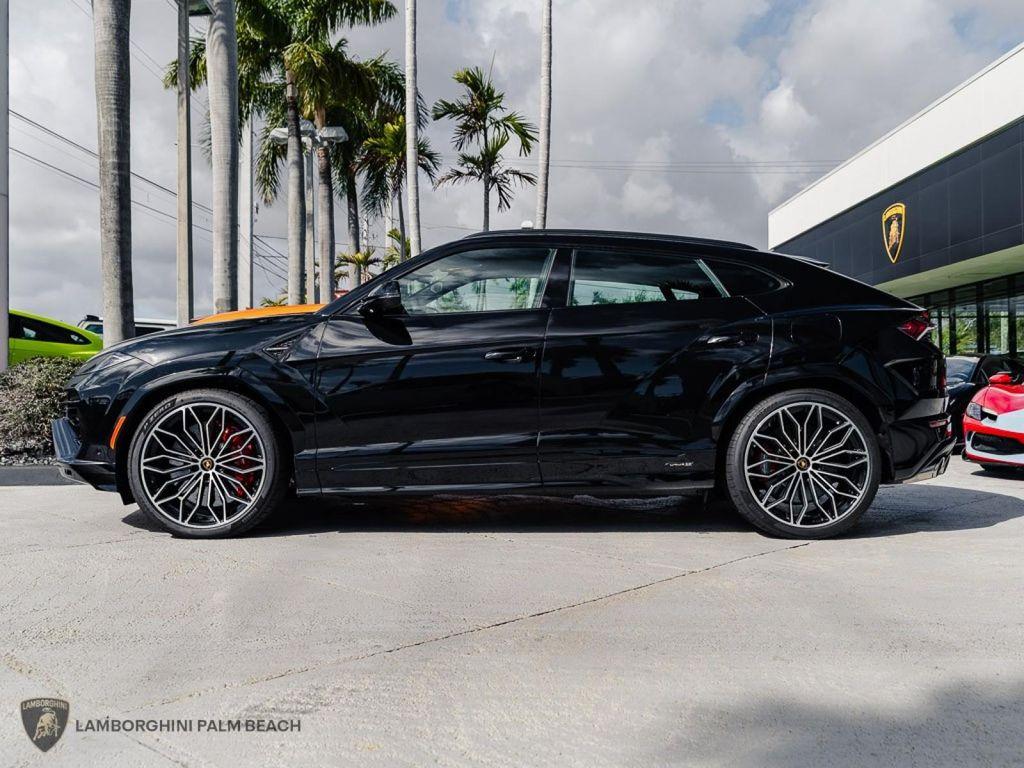 used 2025 Lamborghini Urus car, priced at $304,586