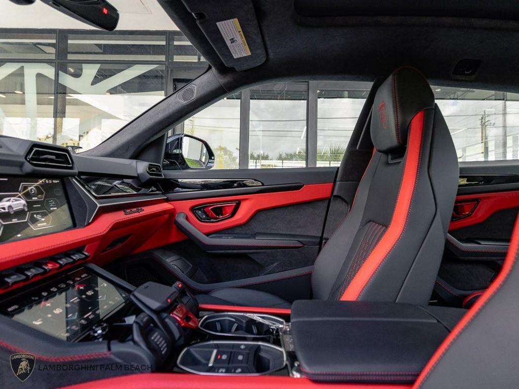 used 2025 Lamborghini Urus car, priced at $304,586