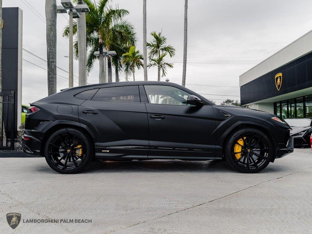 used 2024 Lamborghini Urus car, priced at $269,951