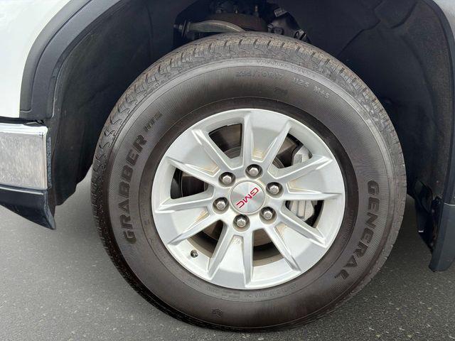 used 2024 GMC Sierra 1500 car, priced at $28,900