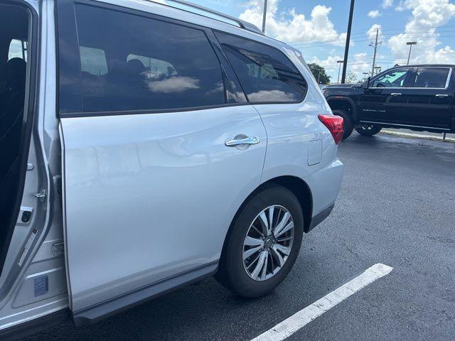 used 2020 Nissan Pathfinder car, priced at $12,305