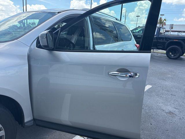 used 2020 Nissan Pathfinder car, priced at $12,305