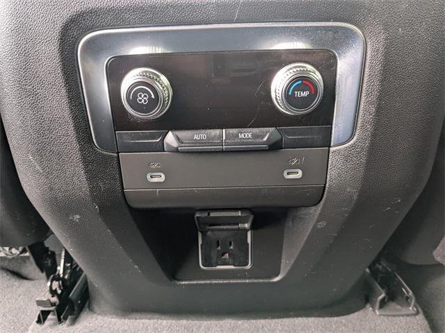 used 2022 GMC Yukon XL car, priced at $28,900