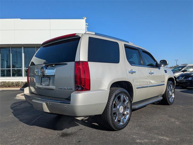 used 2014 Cadillac Escalade car, priced at $16,900