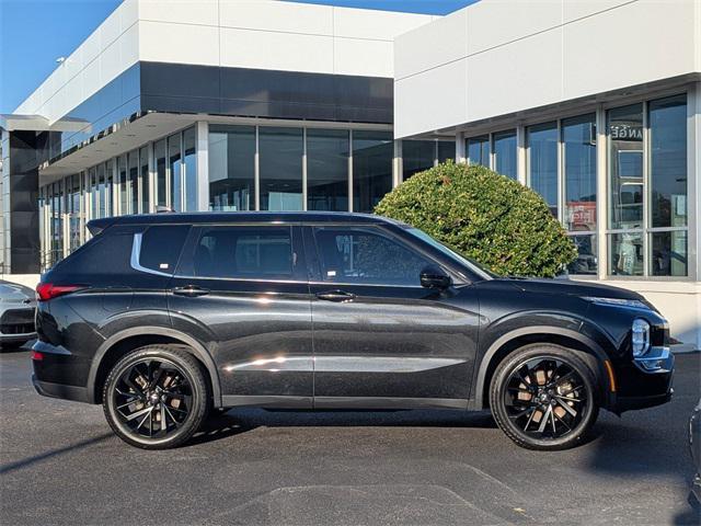 used 2023 Mitsubishi Outlander car, priced at $20,900