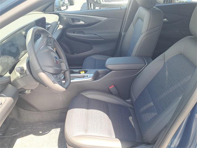 new 2025 Buick Envista car, priced at $24,030