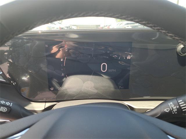 new 2025 Buick Envista car, priced at $24,030