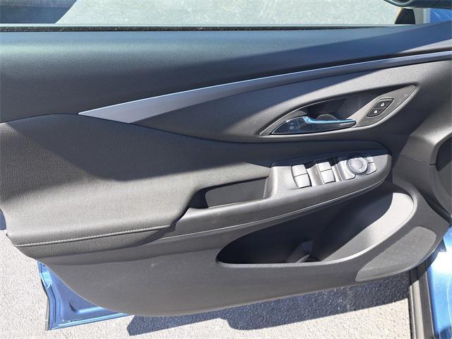 new 2025 Buick Envista car, priced at $24,030