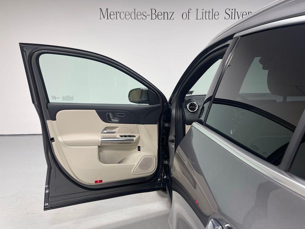 used 2026 Mercedes-Benz GLA 250 car, priced at $45,644