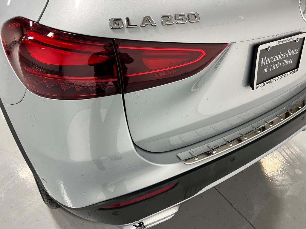 used 2025 Mercedes-Benz GLA 250 car, priced at $42,000