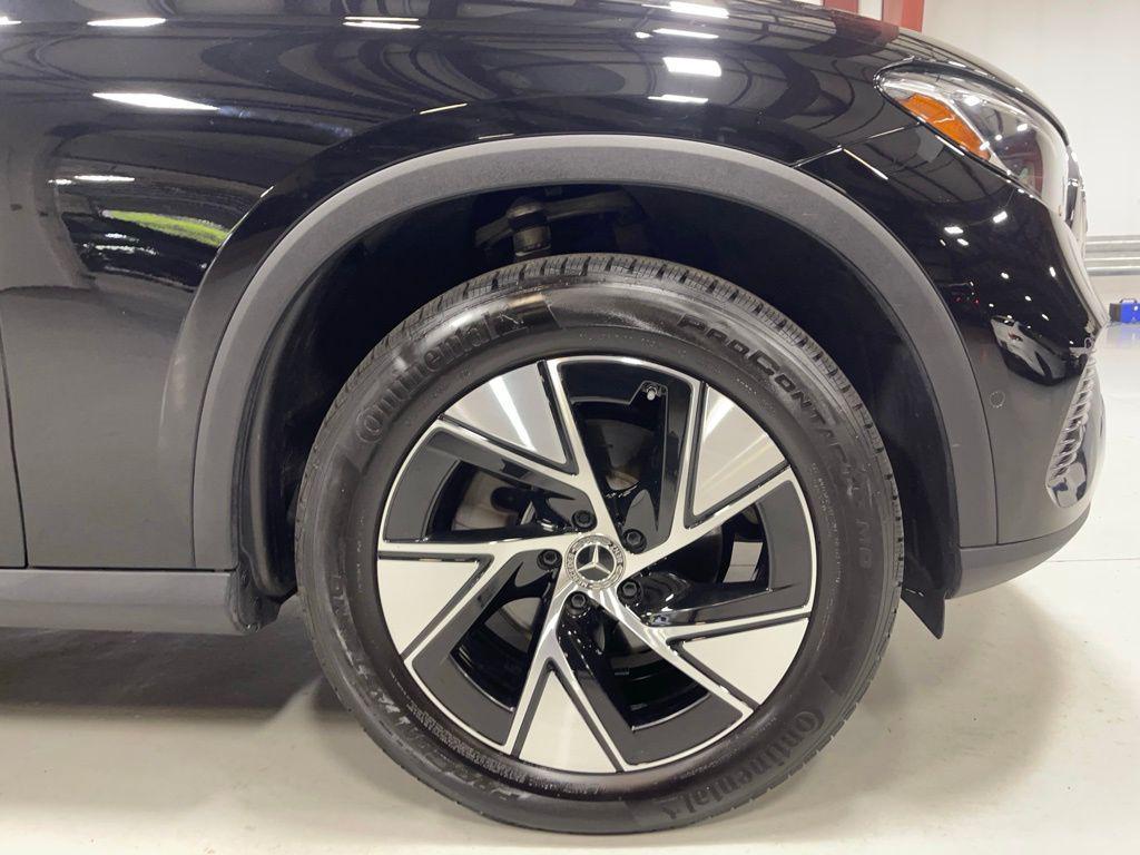 used 2024 Mercedes-Benz GLC 300 car, priced at $41,144