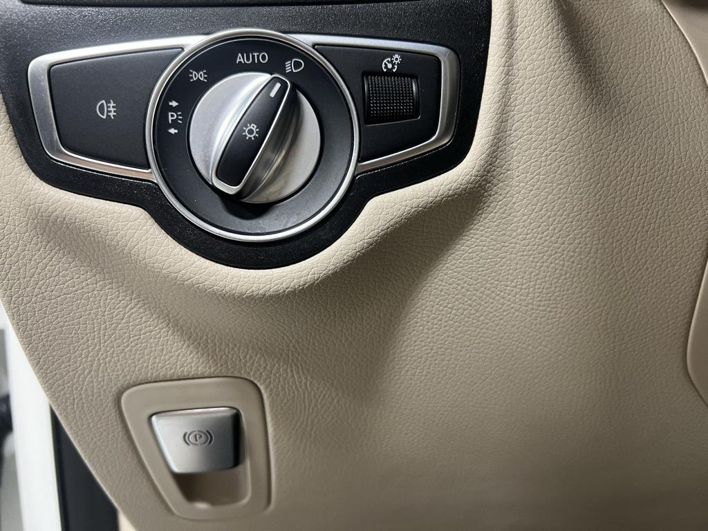 used 2022 Mercedes-Benz GLC 300 car, priced at $33,195