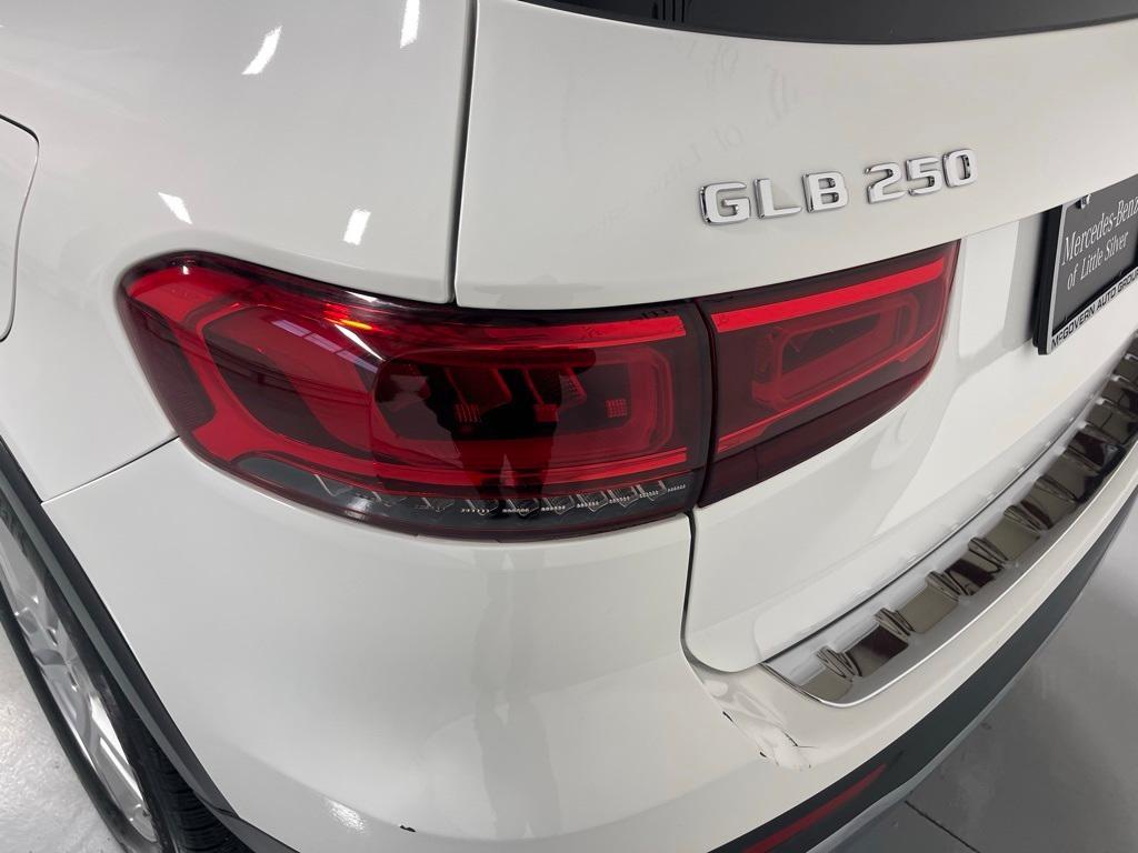used 2021 Mercedes-Benz GLB 250 car, priced at $28,295