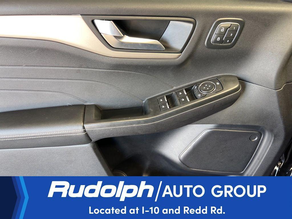 used 2022 Ford Escape car, priced at $24,135