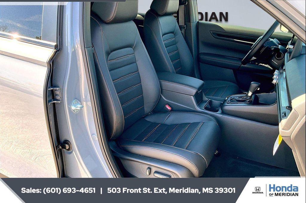 new 2026 Honda CR-V Hybrid car, priced at $38,592