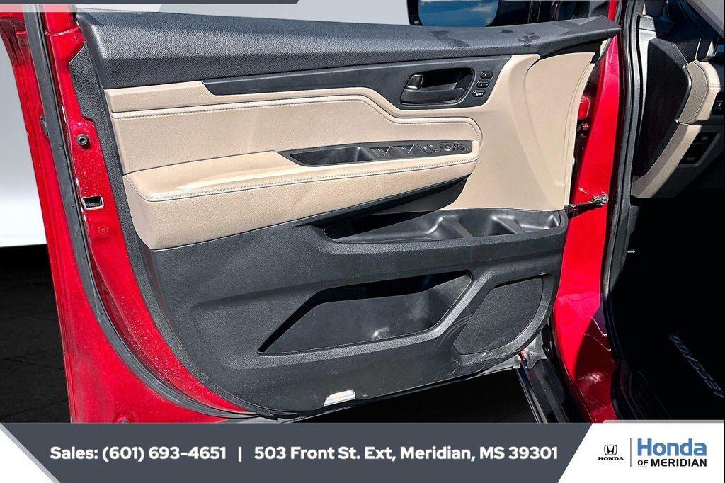 used 2022 Honda Odyssey car, priced at $28,900