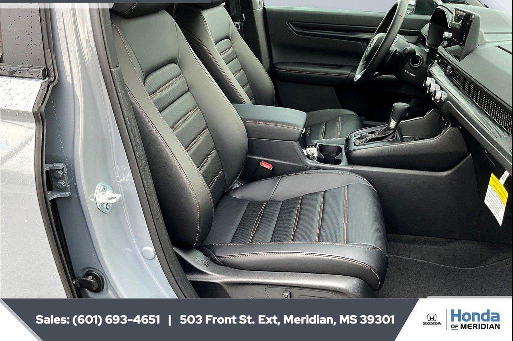 new 2026 Honda CR-V Hybrid car, priced at $38,592