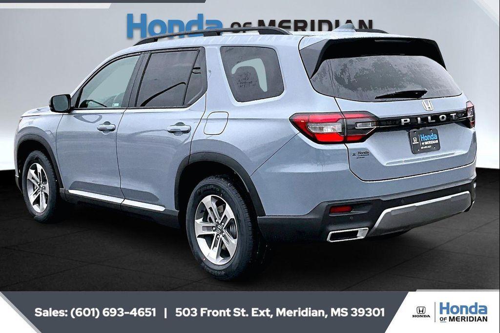 new 2026 Honda Pilot car, priced at $44,995