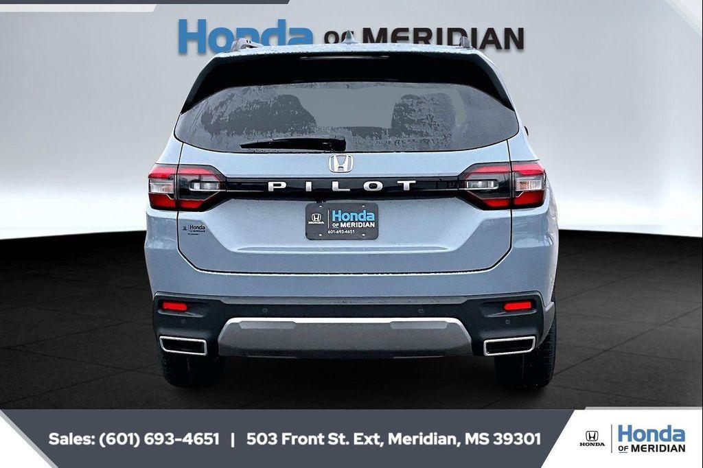 new 2026 Honda Pilot car, priced at $44,995