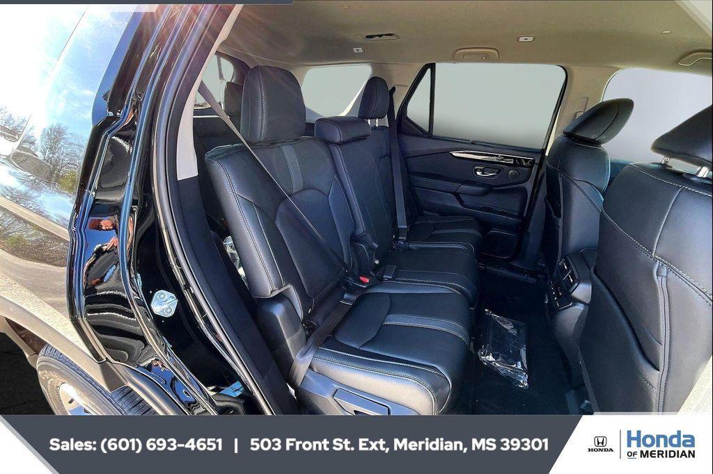 new 2026 Honda Pilot car, priced at $44,673