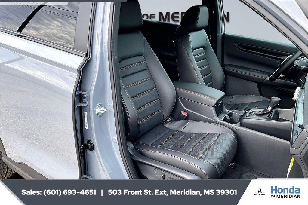 new 2026 Honda CR-V Hybrid car, priced at $38,592